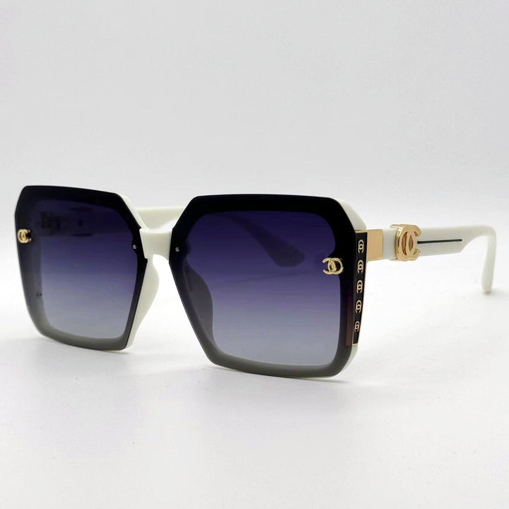 Ladies Fashion Sunglasses with distinctive square frame and luxurious accents Bowlift