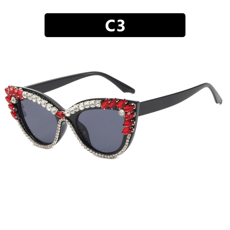 Women's extravagant Cat-Eye sunglasses with sparkling rhinestone embellishment Bowlift