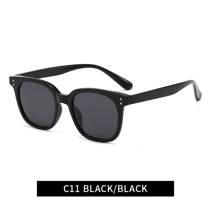 Women's fashionable sunglasses in elegant design with sturdy frame Bowlift