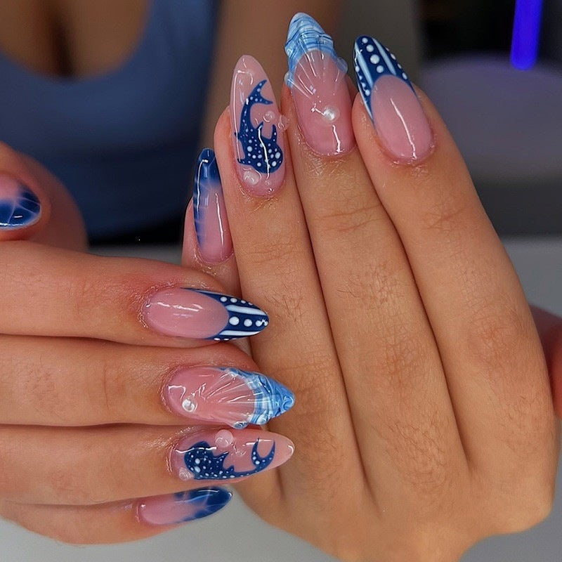 Elegant artificial nail set with maritime accents Bowlift
