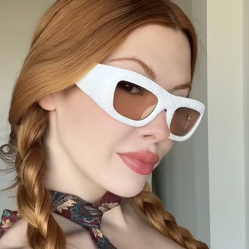 Ladies fashionable sunglasses in contemporary design Bowlift
