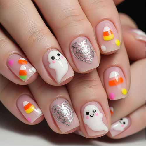 Artificial nails for Halloween with cute ghost motifs Bowlift