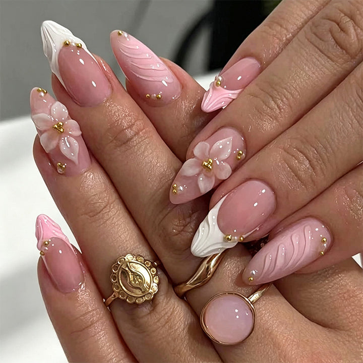 Artificial nail set with filigree floral design and elegant glitter Bowlift