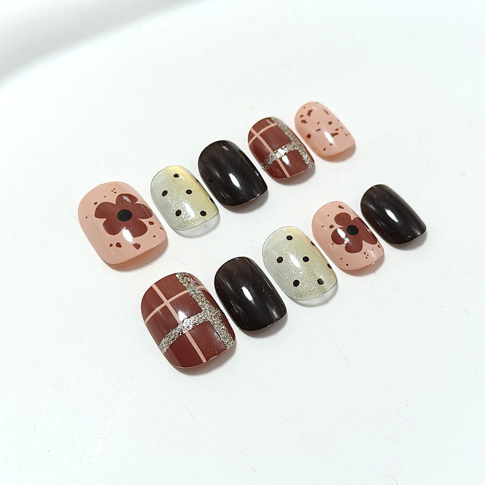 Artful Nail Tips Bowlift
