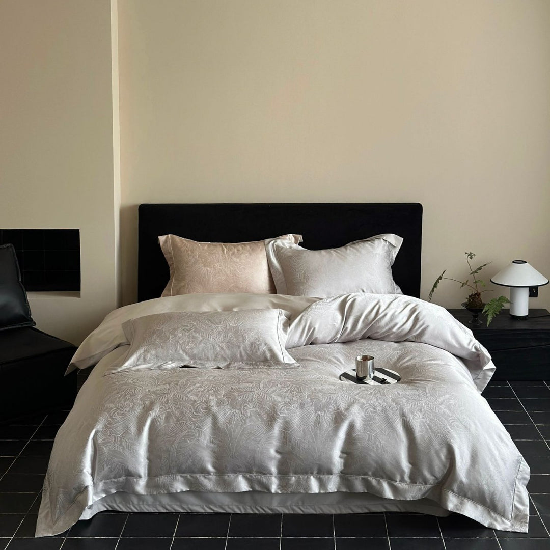 luxurious Jacquard satin bedding set Bowlift