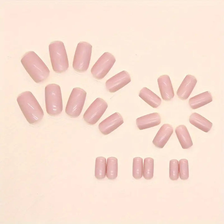 Artificial nail set with glossy finish and elegant accents Bowlift