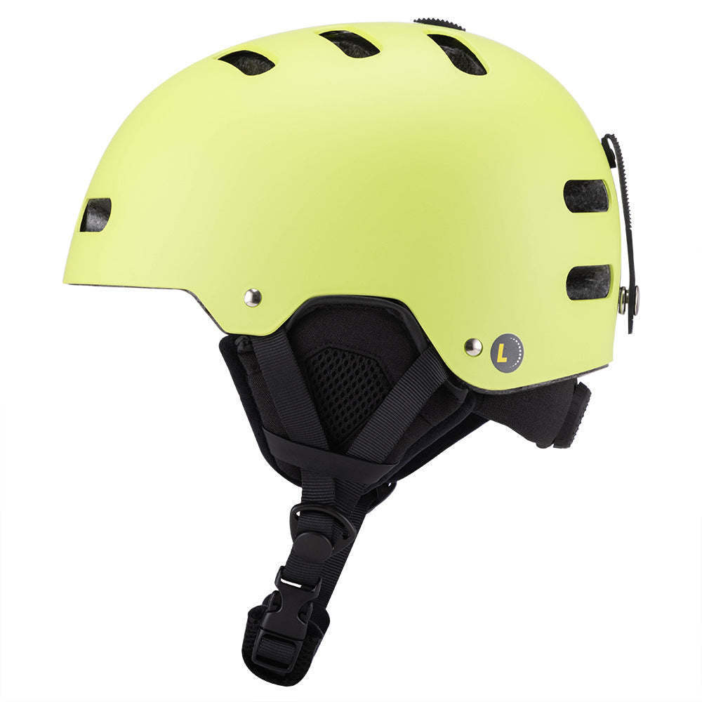 All-Season Snow Sports Helmet Bowlift