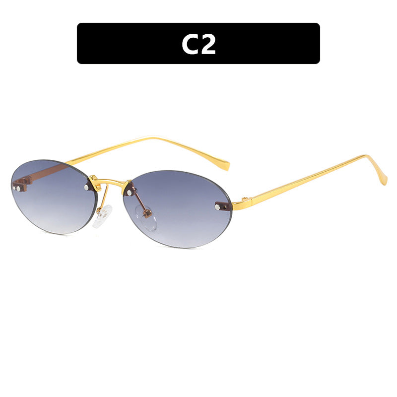Ladies fashionable sunglasses in elegant retro design Bowlift