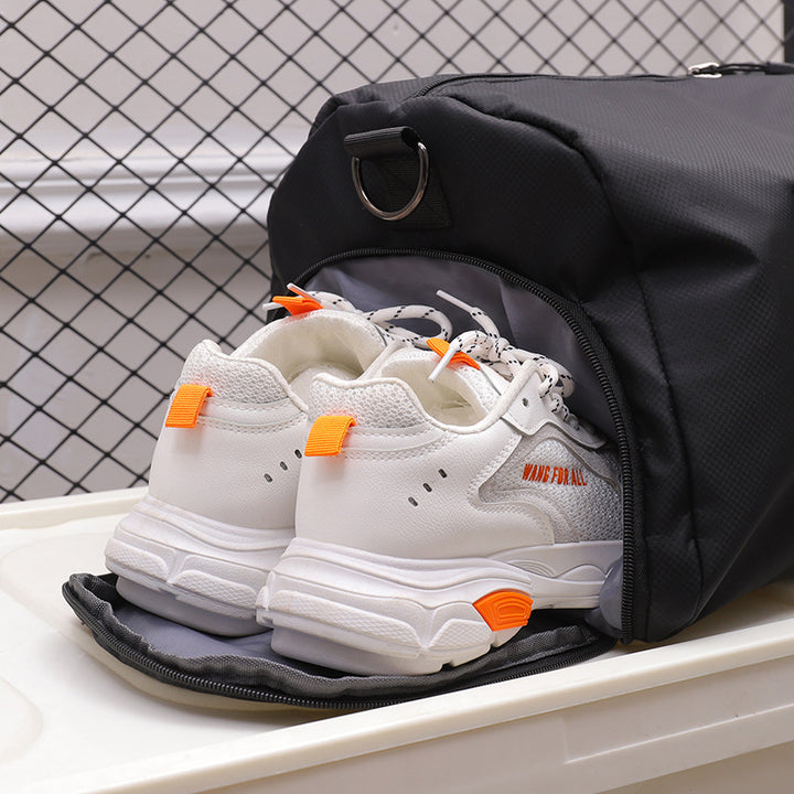 Compact Training and Travel Bag with Practical Compartments Bowlift