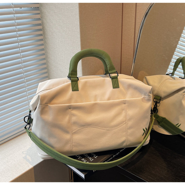 Elegant and Spacious Travel Bag with Robust Design Bowlift