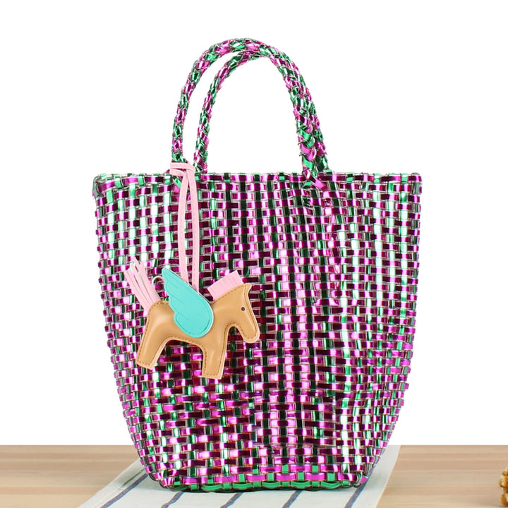 Playful basket bag with unique pendant Bowlift