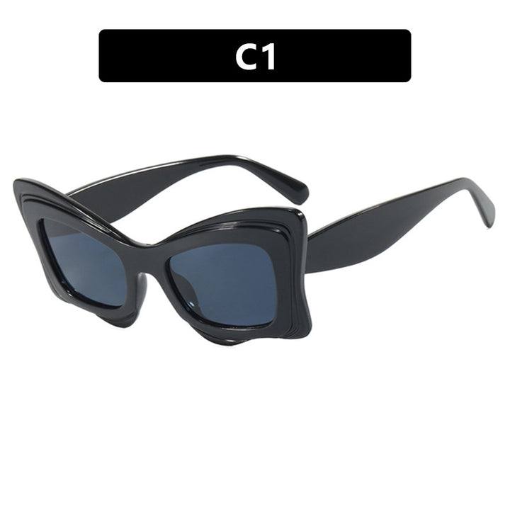 Women's oversized sunglasses in extravagant design Bowlift