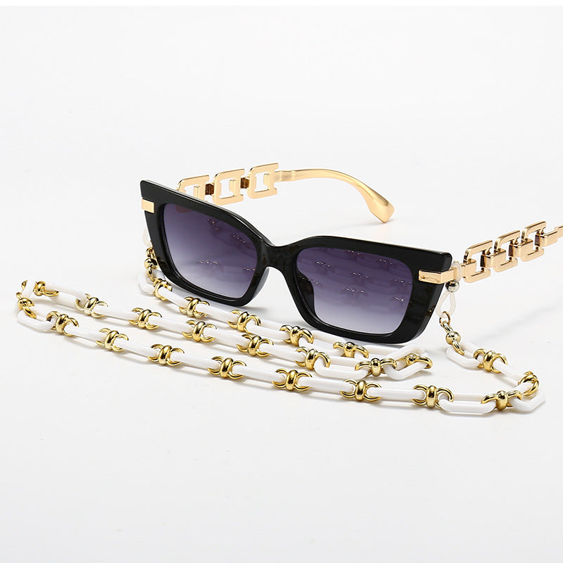 Fashion Cat-Eye Sunglasses with Elegant Chain Bowlift