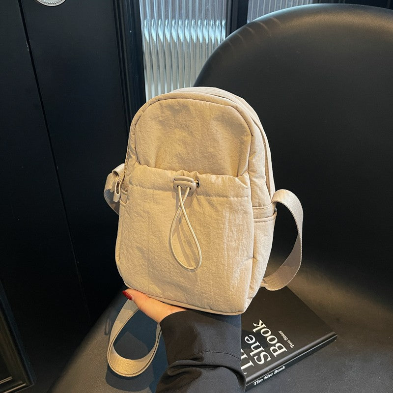 Practical backpack with innovative design Bowlift