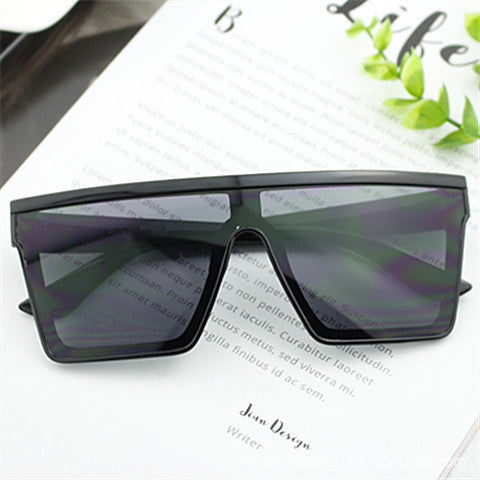Women's Oversized Sunglasses with Modern Rectangular Frame Bowlift
