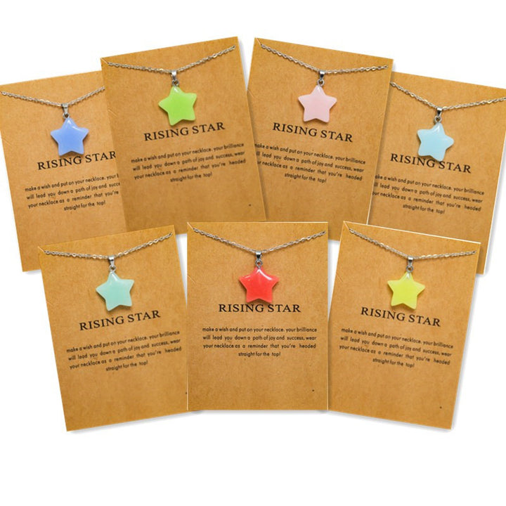 Star-Shaped Pendant Necklace Bowlift
