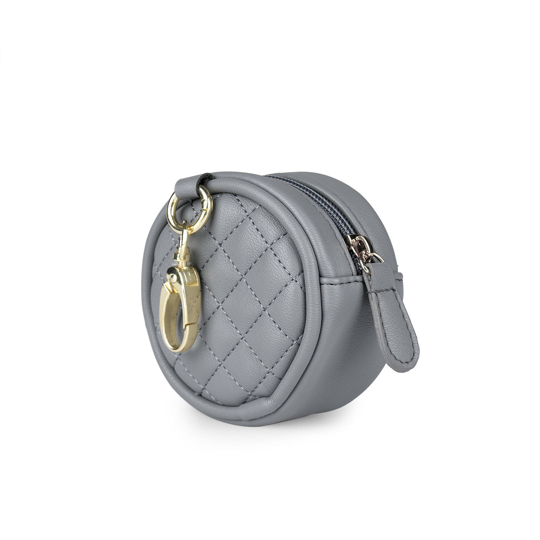 Practical and Stylish Cosmetic Bag Bowlift