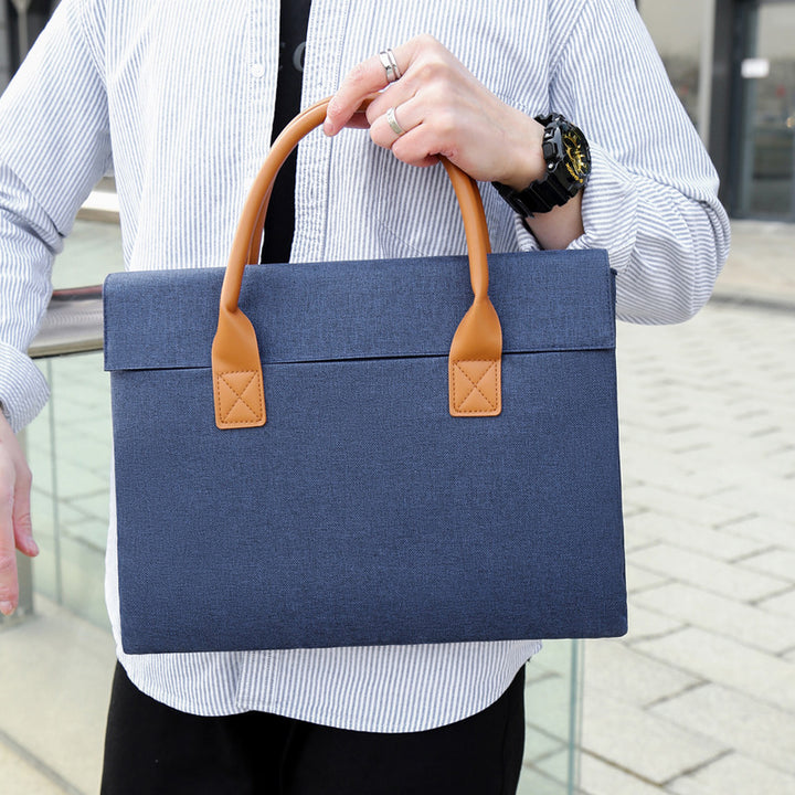 Elegant Laptop Bag with Practical Carrying System Bowlift