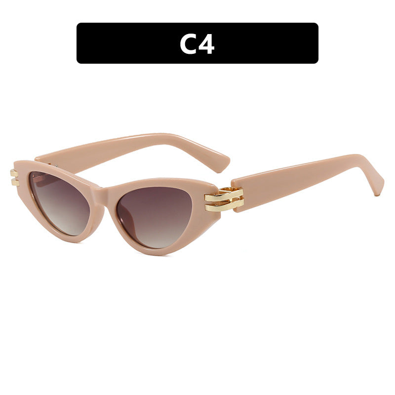 Ladies Cat-Eye Sunglasses with Luxurious Accents Bowlift