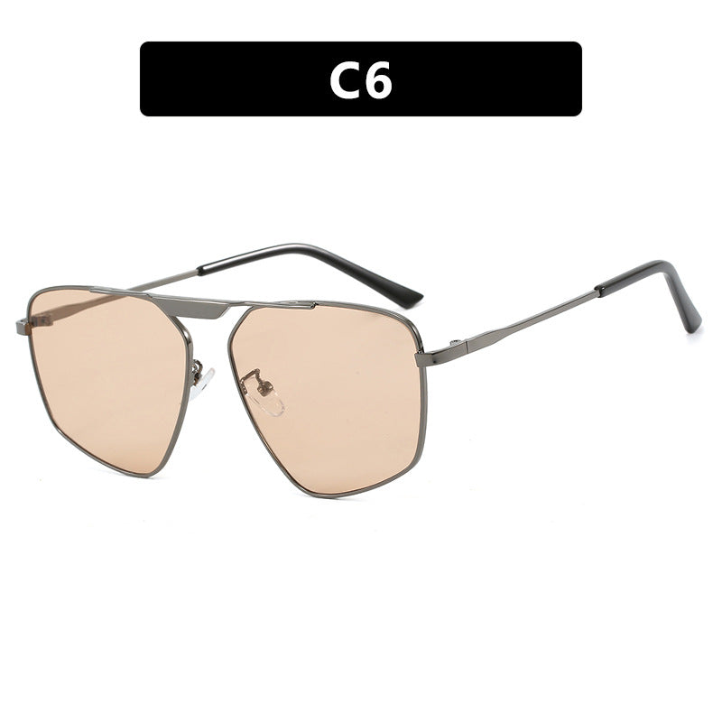 Women's sunglasses in a modern, geometric design with a sturdy metal frame Bowlift