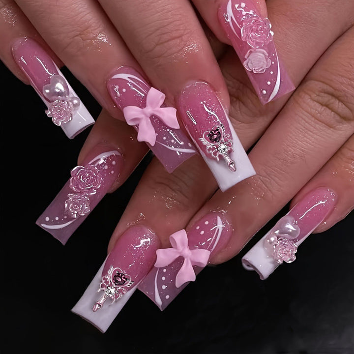 Acrylic nail set with glamorous golden accents Bowlift