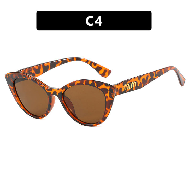 Ladies extravagant Cat-Eye sunglasses with protective UV filter Bowlift