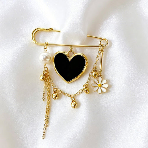 Elegant safety pin pendant Bowlift