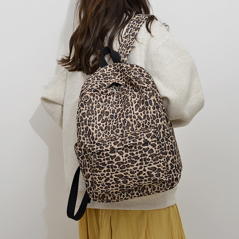 Stylish Backpack in Leopard Print Bowlift