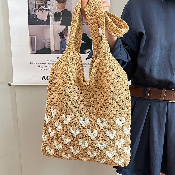 Hand-knotted tote bag in heart design Bowlift