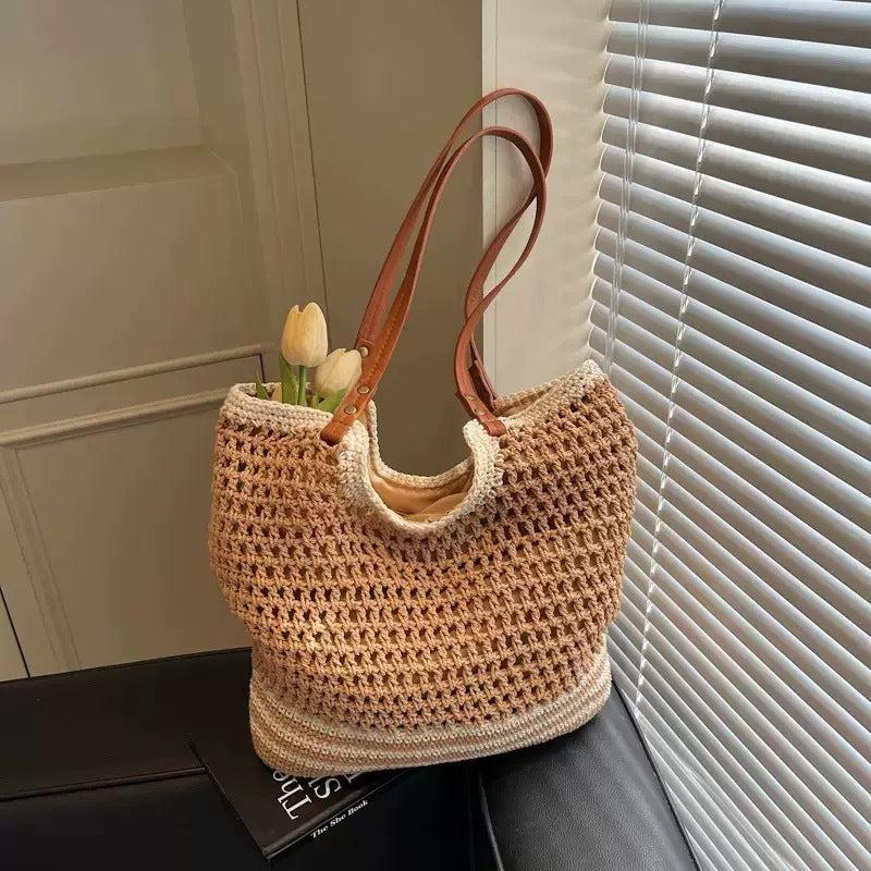 Braided beach bag with leather shoulder straps Bowlift