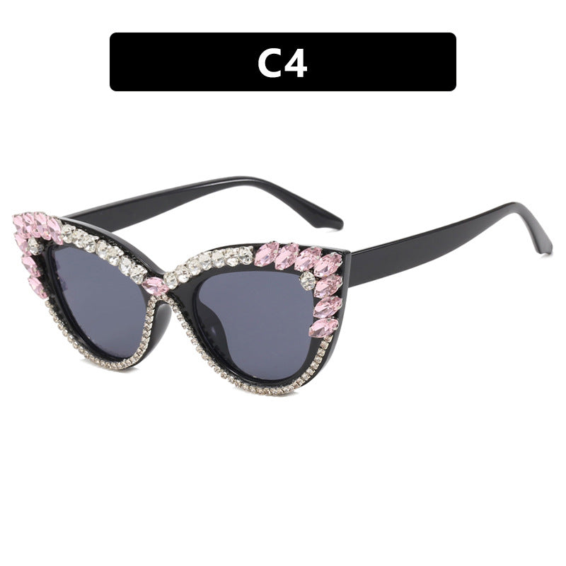 Women's extravagant Cat-Eye sunglasses with sparkling rhinestone embellishment Bowlift
