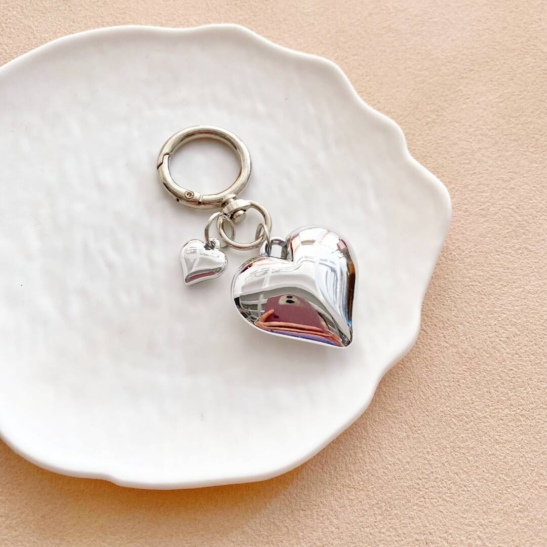 Heart-Shaped Charm Keychain Bowlift