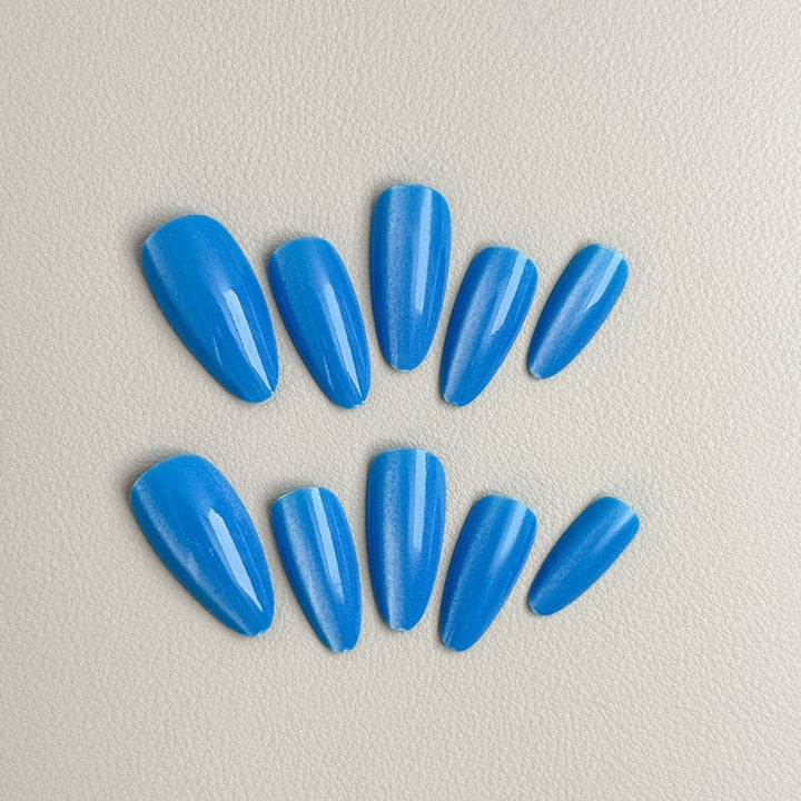 Elegant artificial nails with pointed design Bowlift