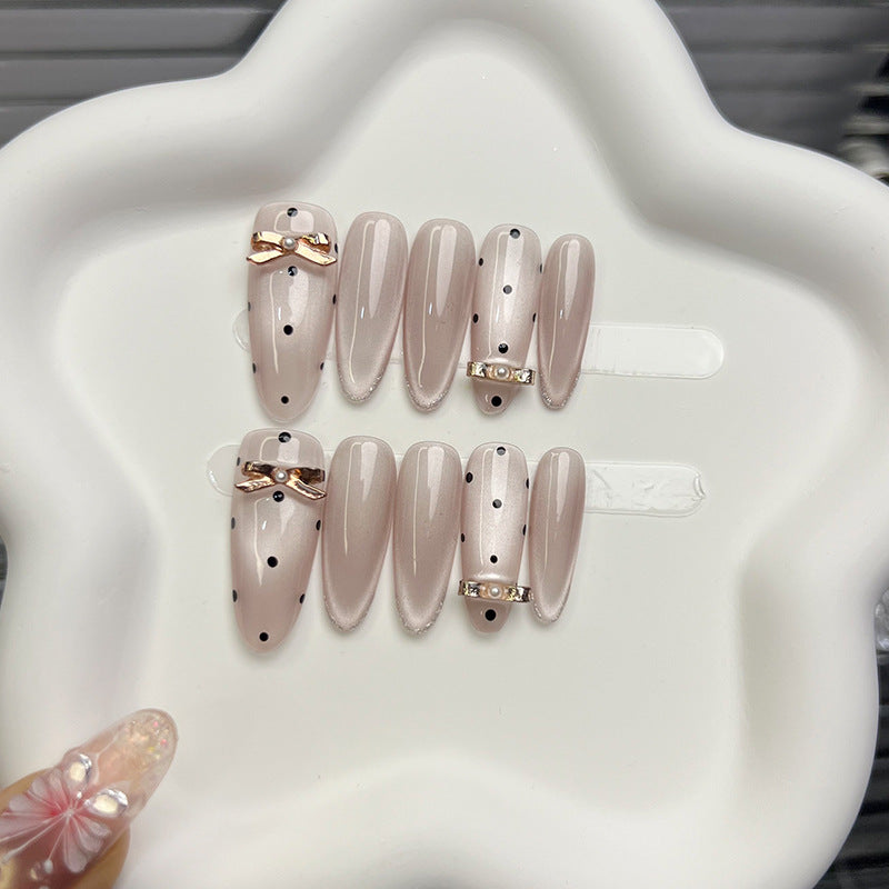 Elegant Bow-Accented Press-On Nails