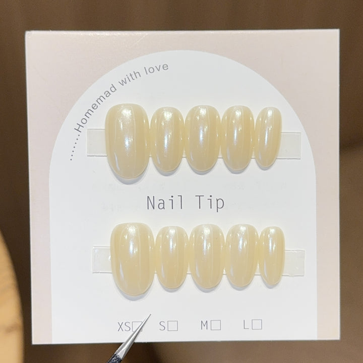 Artificial Nail Tips with Natural Shine Bowlift
