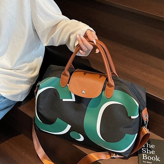 Spacious Sports And Travel Bag With Adjustable Shoulder Strap Bowlift