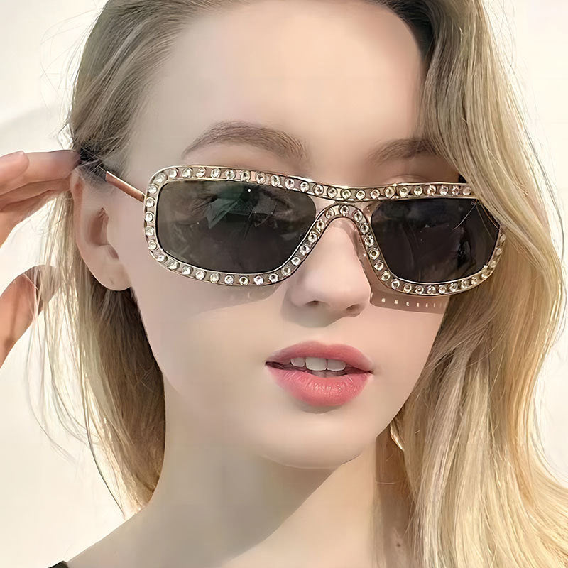 Women’s fashionable sunglasses with sparkling frame Bowlift