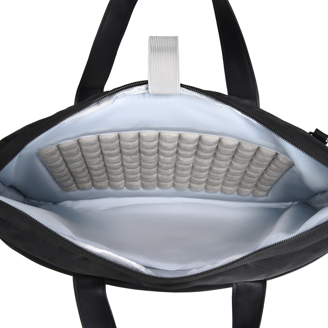 Laptop bag with practical shoulder strap and durable material Bowlift