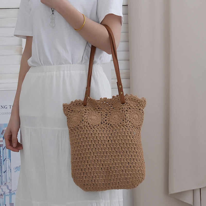 Handwoven bast bag Bowlift