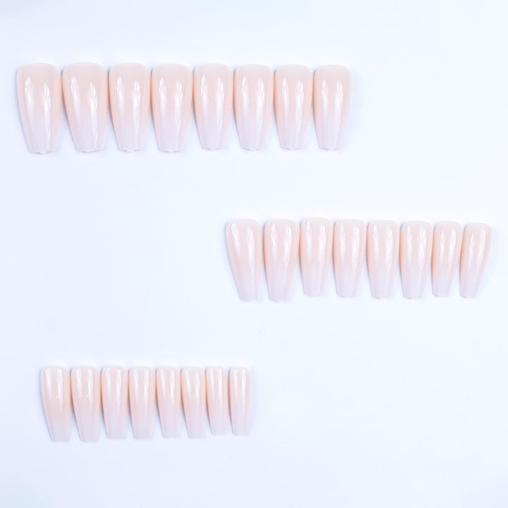 Artificial nails with an elegant high-gloss finish Bowlift