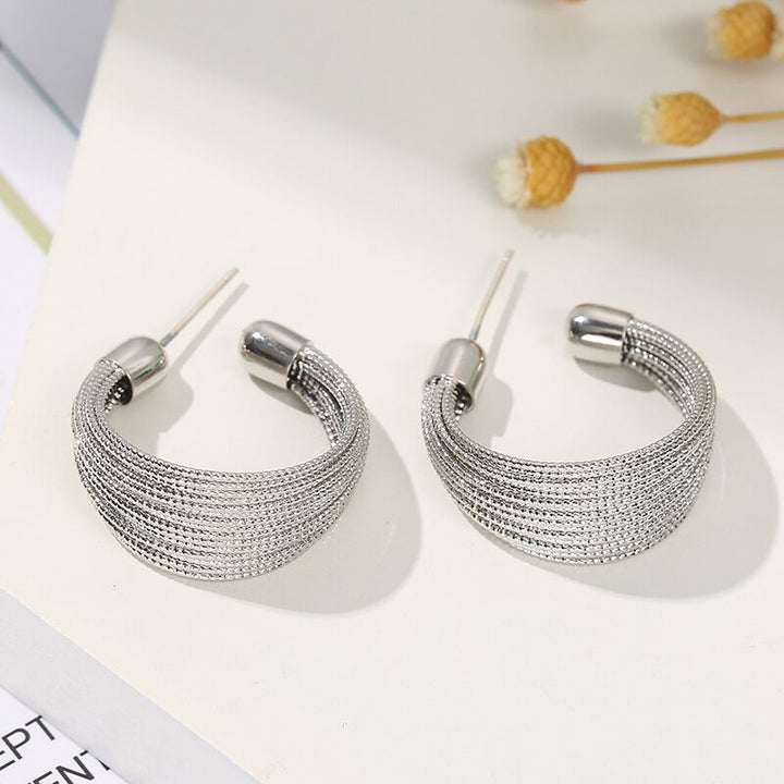 Fashionable and Elegant Earrings Bowlift