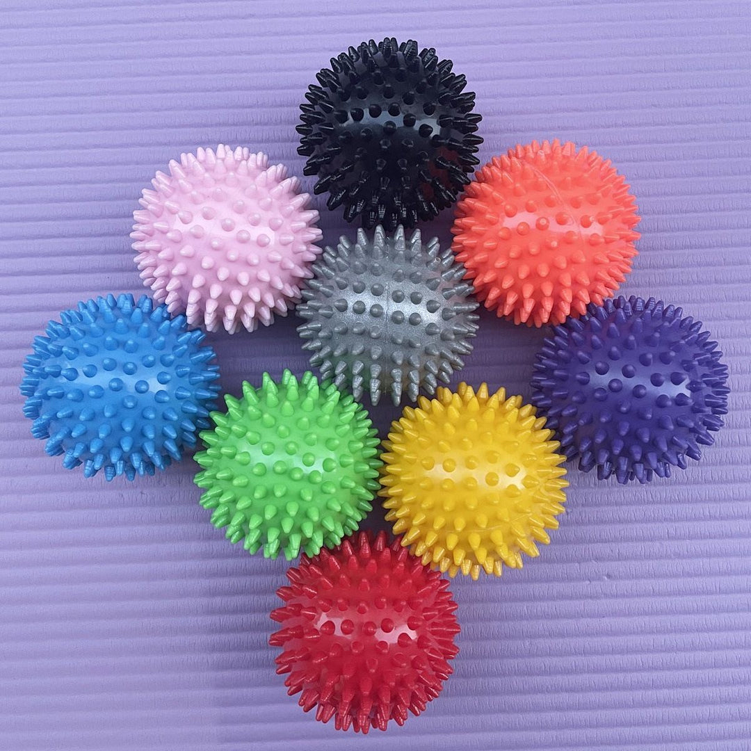 Massage ball with knobs Bowlift