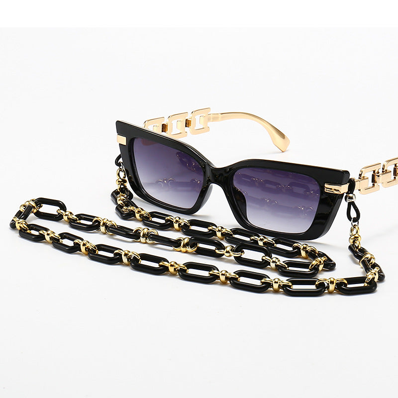 Fashion Cat-Eye Sunglasses with Elegant Chain Bowlift