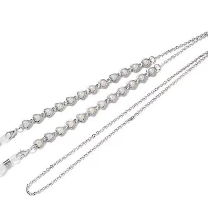 Elegant Beaded Eyewear Chain Bowlift