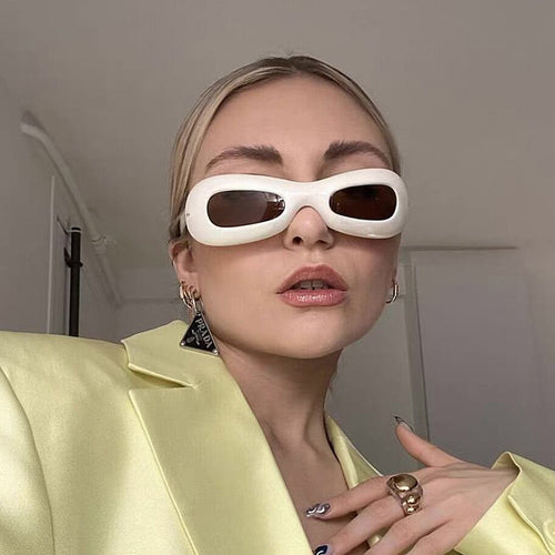 Women’s retro-inspired sunglasses with stylish frame and UV protection Bowlift