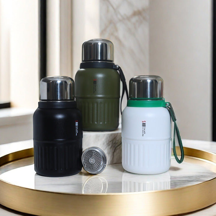 Ladies insulated bottle with removable tea strainer Bowlift