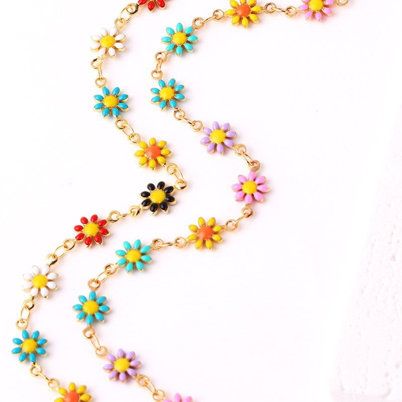 Floral Daisy Chain Necklace Bowlift