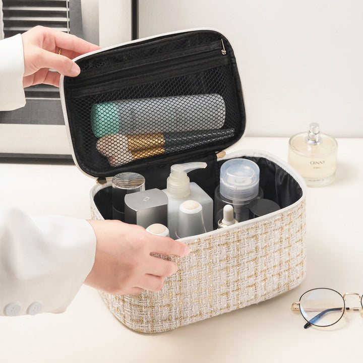 Stylish Quilted Cosmetic Case Bowlift