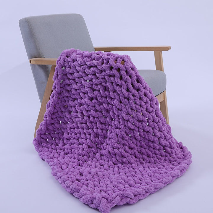 Oversized chunky knit throw blanket with plush chenille yarn Bowlift