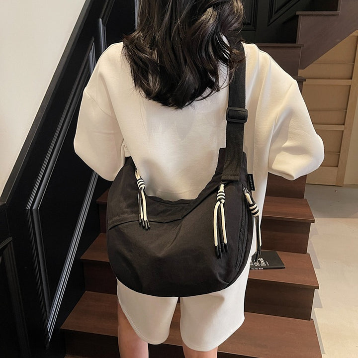 Lightweight Casual Sling Bag Bowlift